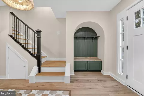 Entry Way - 10502 Oronoco Ln, Manassas, VA 20109 photo 1 of 13