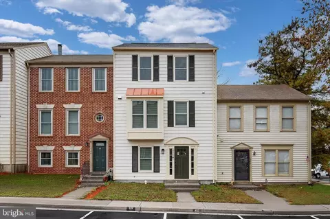 Exterior - 10502 Oronoco Ln, Manassas, VA 20109 photo 2 of 4