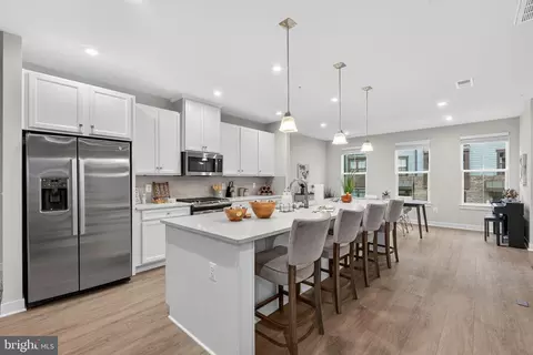 17454 Southern Shores Dr, Dumfries, VA 22026