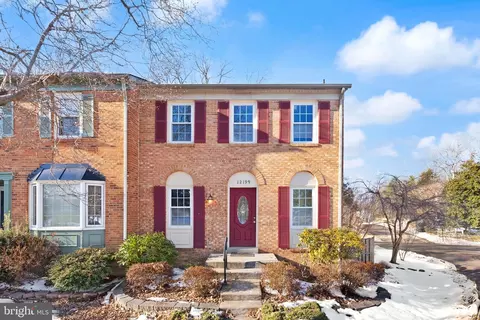 12199 Cinnamon St, Woodbridge, VA 22192