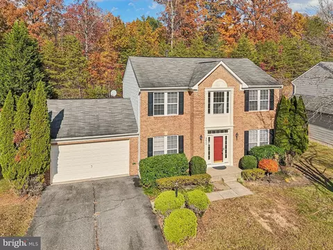 2880 Myrtlewood Dr, Dumfries, VA 22026
