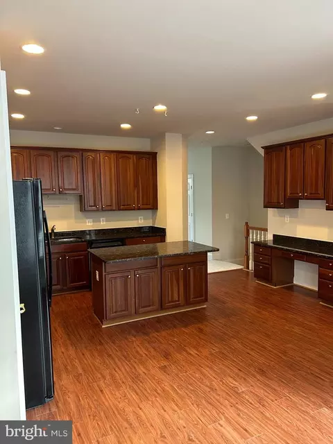 6872 Witton Cir, Gainesville, VA 20155 photo 8