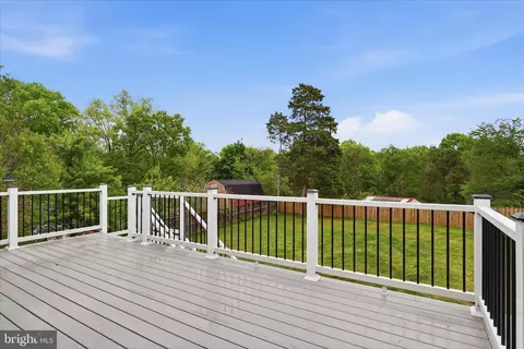 Exterior - 8323 Rolling Rd, Manassas, VA 20110 photo 6 of 7