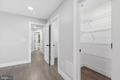 Entry Way - 8323 Rolling Rd, Manassas, VA 20110 photo 2 of 3