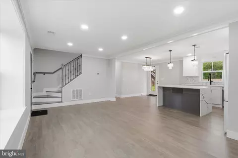 Living - 8323 Rolling Rd, Manassas, VA 20110 photo 3 of 3