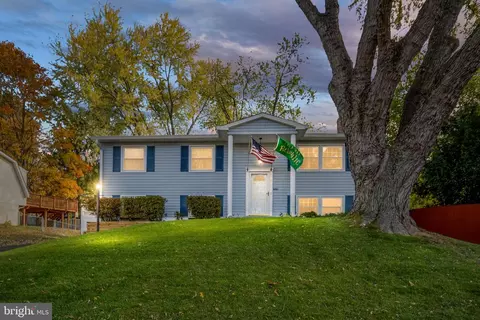 13707 Mapledale Ave, Woodbridge, VA 22193