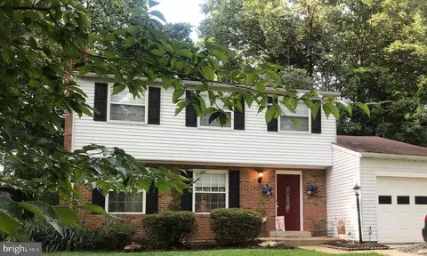 4046 Tarpon Ln, Woodbridge, VA 22193
