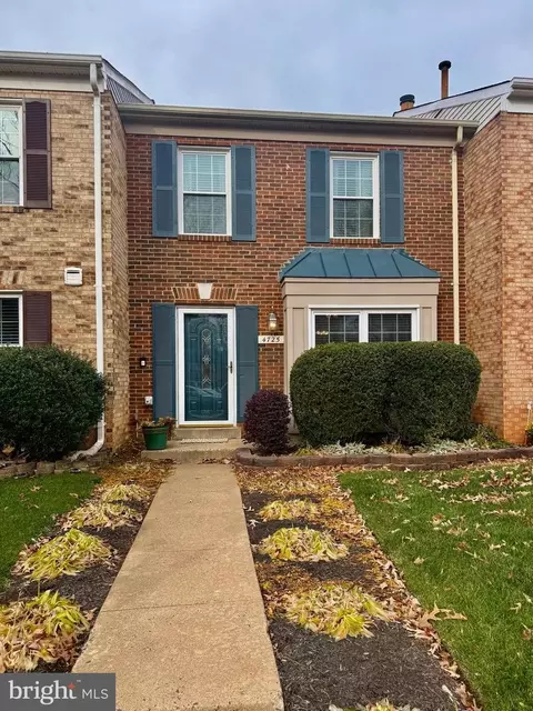 4725 S Park Ct, Woodbridge, VA 22193