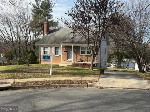 4542 Kingston Rd, Woodbridge, VA 22193