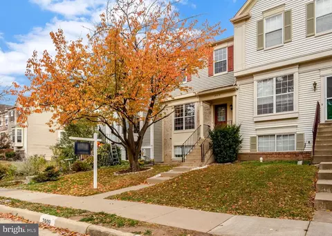 7905 Rebel Walk Dr, Manassas, VA 20109