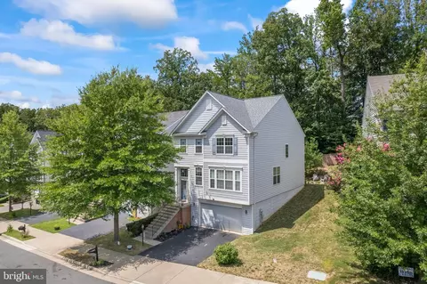 3489 Eagle Ridge Dr, Woodbridge, VA 22191