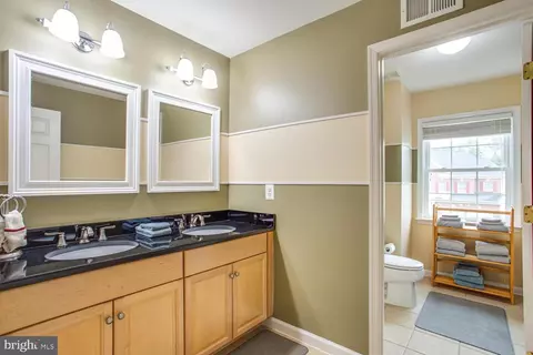 Bath - 3403 Logstone Dr, Triangle, VA 22172 photo 5 of 6