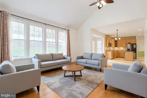 Living - 3403 Logstone Dr, Triangle, VA 22172 photo 4 of 16