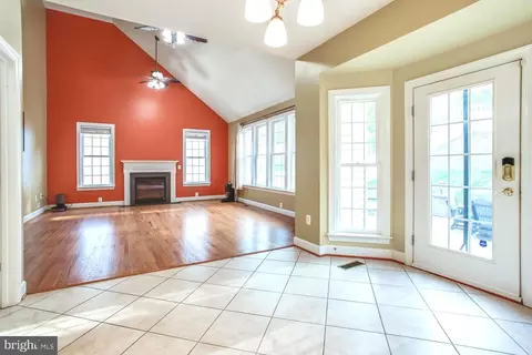 Living - 3403 Logstone Dr, Triangle, VA 22172 photo 15 of 16