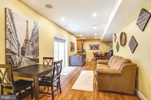 Entry Way - 3403 Logstone Dr, Triangle, VA 22172 photo 5 of 5