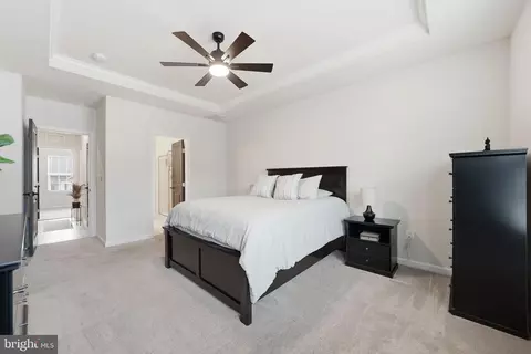 Bedroom - 18363 Reaper Hill Ct, Triangle, VA 22172 photo 2 of 4