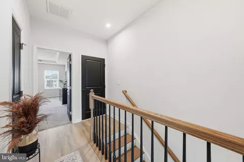 Entry Way - 18363 Reaper Hill Ct, Triangle, VA 22172 photo 12 of 13