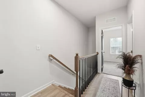 Entry Way - 18363 Reaper Hill Ct, Triangle, VA 22172 photo 11 of 13