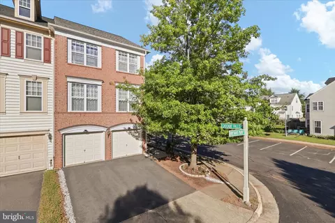12100 Brevard Park Ct, Bristow, VA 20136