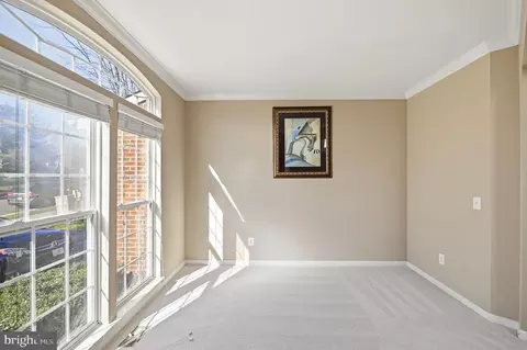 6837 Rathbone Pl, Gainesville, VA 20155 photo 9