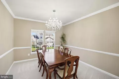 6837 Rathbone Pl, Gainesville, VA 20155 photo 8