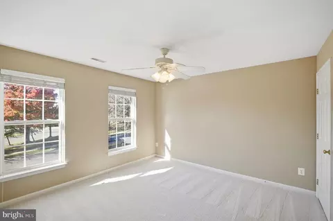 6837 Rathbone Pl, Gainesville, VA 20155 photo 26