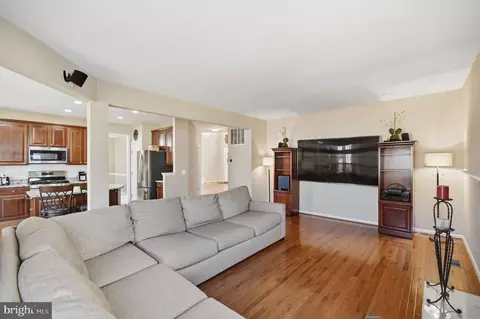6837 Rathbone Pl, Gainesville, VA 20155 photo 14
