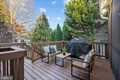 Exterior - 13183 Rettew Dr, Manassas, VA 20112 photo 6 of 6