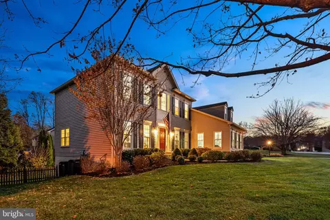 Exterior - 13183 Rettew Dr, Manassas, VA 20112 photo 2 of 6