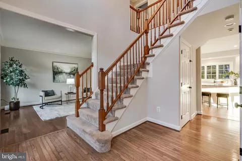 Entry Way - 13183 Rettew Dr, Manassas, VA 20112 photo 2 of 9