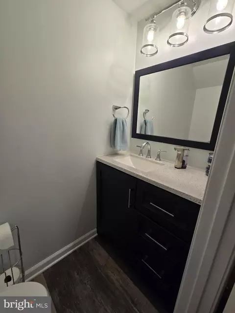 Bath - 7879 Apache Ridge Ct, Manassas, VA 20109 photo 1 of 4