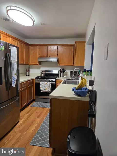 Kitchen - 7879 Apache Ridge Ct, Manassas, VA 20109 photo 2 of 2