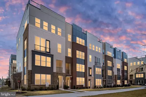 2540 Neabsco Common Pl, Woodbridge, VA 22191