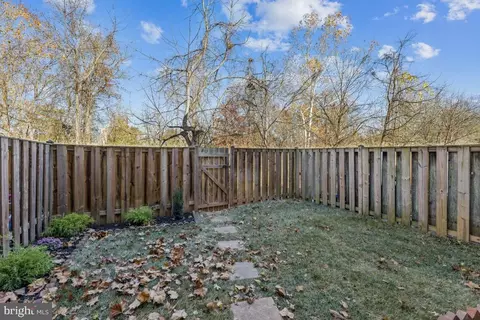 Exterior - 7398 Barbados Ln, Manassas, VA 20109 photo 2 of 3
