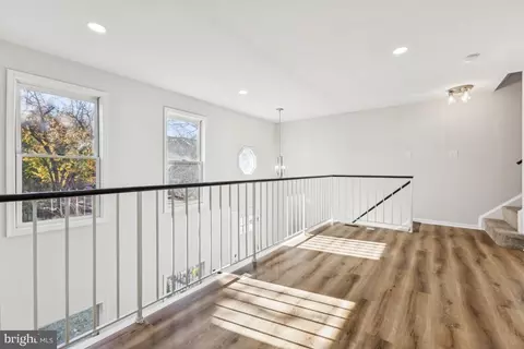 Entry Way - 7398 Barbados Ln, Manassas, VA 20109 photo 6 of 6