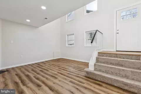 Entry Way - 7398 Barbados Ln, Manassas, VA 20109 photo 1 of 6