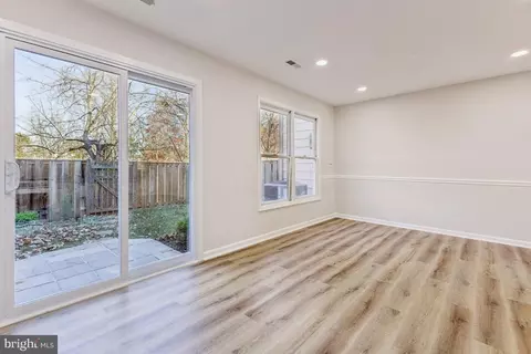 Living - 7398 Barbados Ln, Manassas, VA 20109 photo 1 of 1