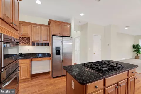 Kitchen - 3313 Lady Catherine Cir, Triangle, VA 22172 photo 5 of 5