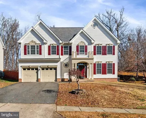 3313 Lady Catherine Cir, Triangle, VA 22172