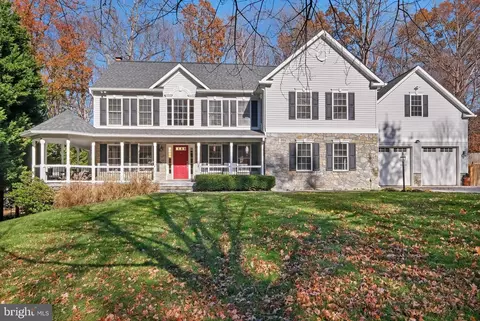 7414 Silent Willow Ct, Manassas, VA 20112