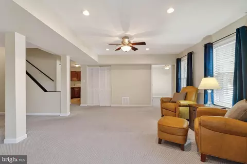 6920 Netherstone Ct, Gainesville, VA 20155 photo 24