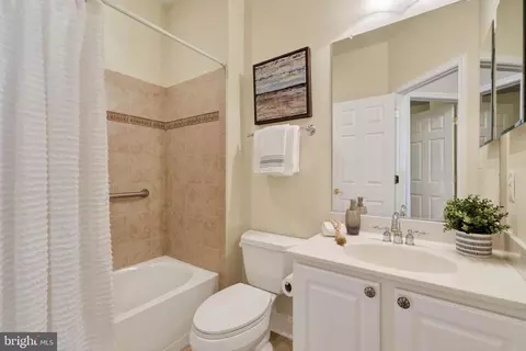 6920 Netherstone Ct, Gainesville, VA 20155 photo 22