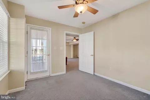 6920 Netherstone Ct, Gainesville, VA 20155 photo 27