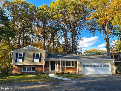 12060 Willowood Dr, Woodbridge, VA 22192