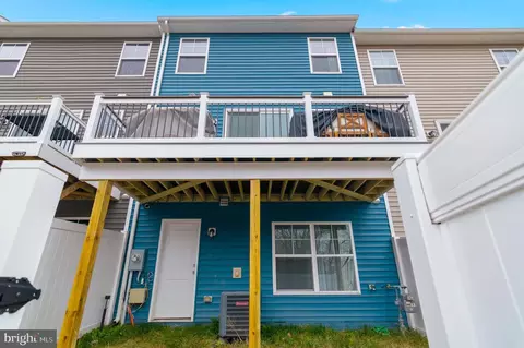 Other - 18245 Summit Pointe Dr, Triangle, VA 22172 photo 8 of 9