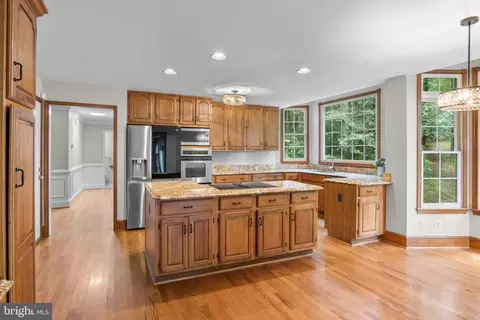 Kitchen - 10201 Leatherleaf Ct, Manassas, VA 20111 photo 4 of 7