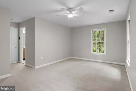 Bedroom - 10201 Leatherleaf Ct, Manassas, VA 20111 photo 10 of 12