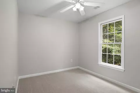 Bedroom - 10201 Leatherleaf Ct, Manassas, VA 20111 photo 6 of 12