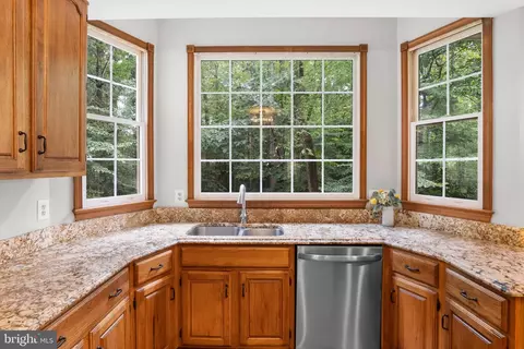 Kitchen - 10201 Leatherleaf Ct, Manassas, VA 20111 photo 6 of 7