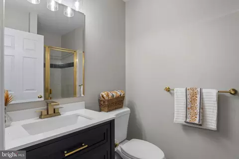 Bath - 10201 Leatherleaf Ct, Manassas, VA 20111 photo 1 of 7